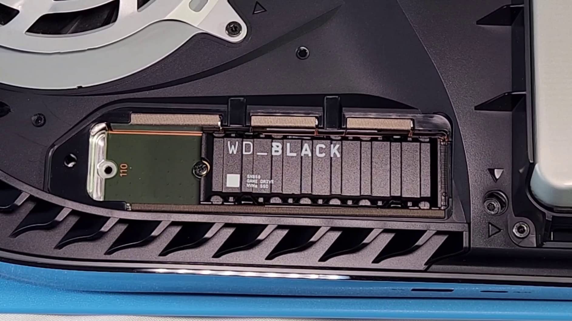 WD_BLACK 1TB SN850 NVMe Internal Gaming SSD Solid State Drive with Heatsink - Works with PlayStation 5, Gen4 PCIe, M.2 2280, Up to 7,000 MB/s - WDS100T1XHE customer photo 2