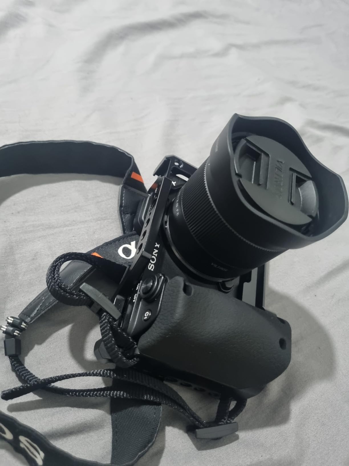 SmallRig Cage with Silicone Handgrip & Cold Shoe for Sony a6100, a6300, a6400-3164 customer photo 1