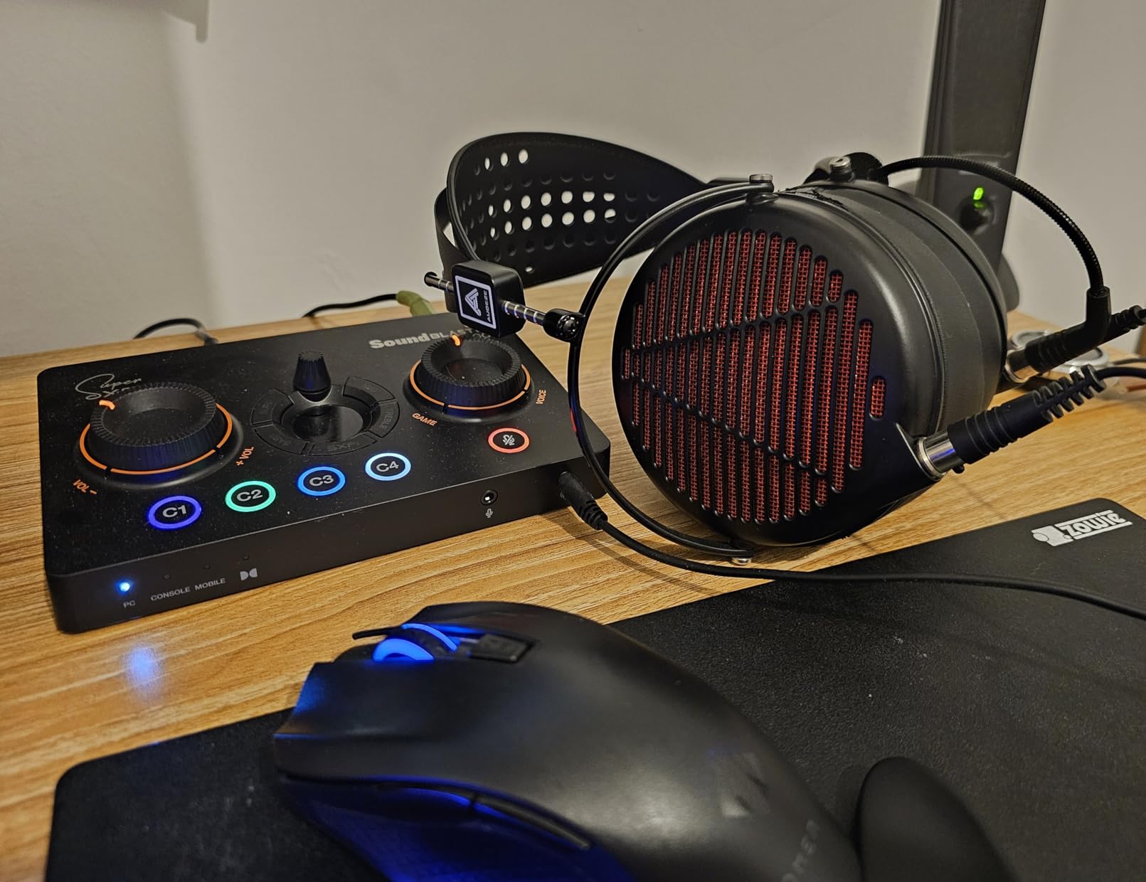 Creative Sound Blaster GC7 Gaming Streaming USB DAC and Amp | Gaming USB DAC, Super X-Fi, GameVoice Mix, Programmable Controls, Streaming, Immersive Audio customer photo 1