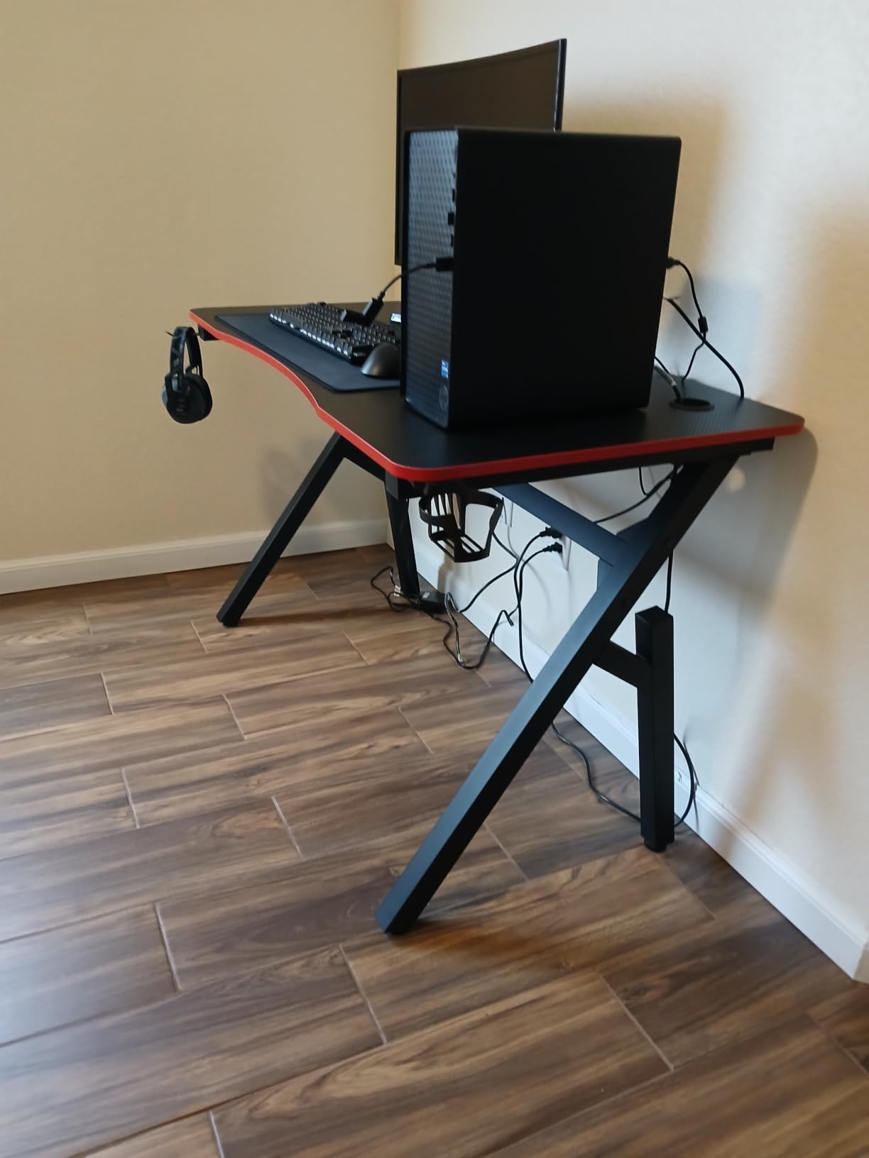 BestOffice 47 Gaming Table customer photo 1