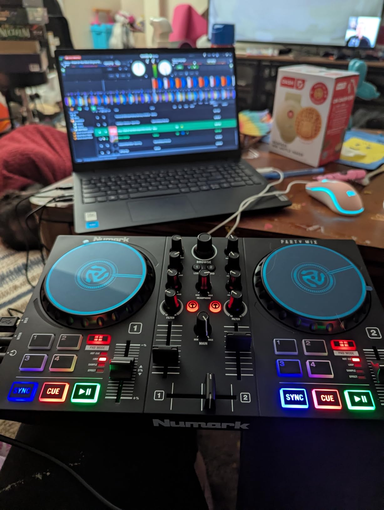 Numark Party Mix II DJ Controller with Built-in Lights customer photo 2