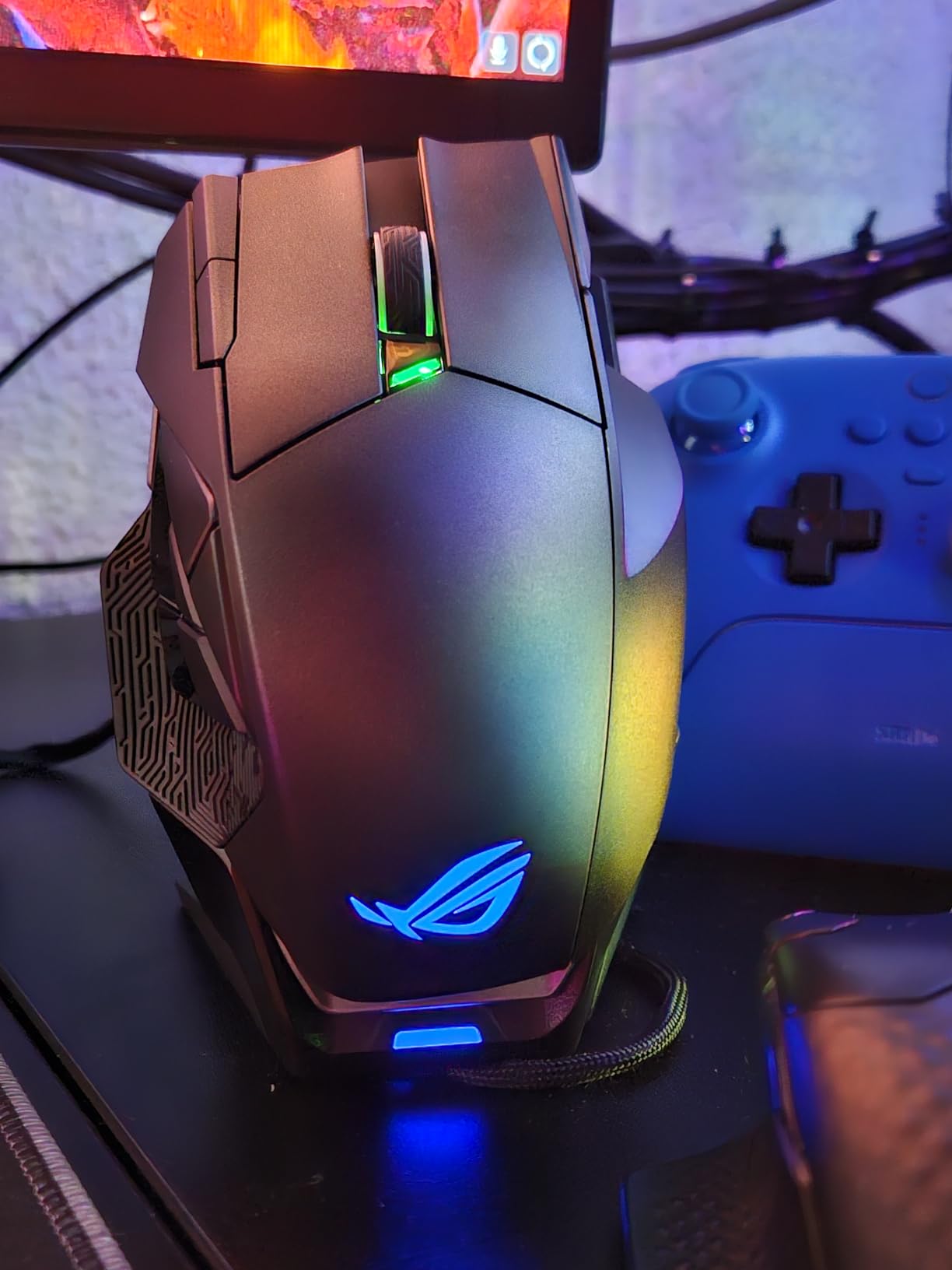 ASUS ROG Spatha X Wireless Gaming Mouse - MMO/MOBA Design, 12 Programmable Buttons, Right-Handed, 168g, Dual-Mode (Wired/2.4GHz), 19K DPI, up to 67Hr Battery, Magnetic Charging Dock, PC/Mac Support customer photo 2