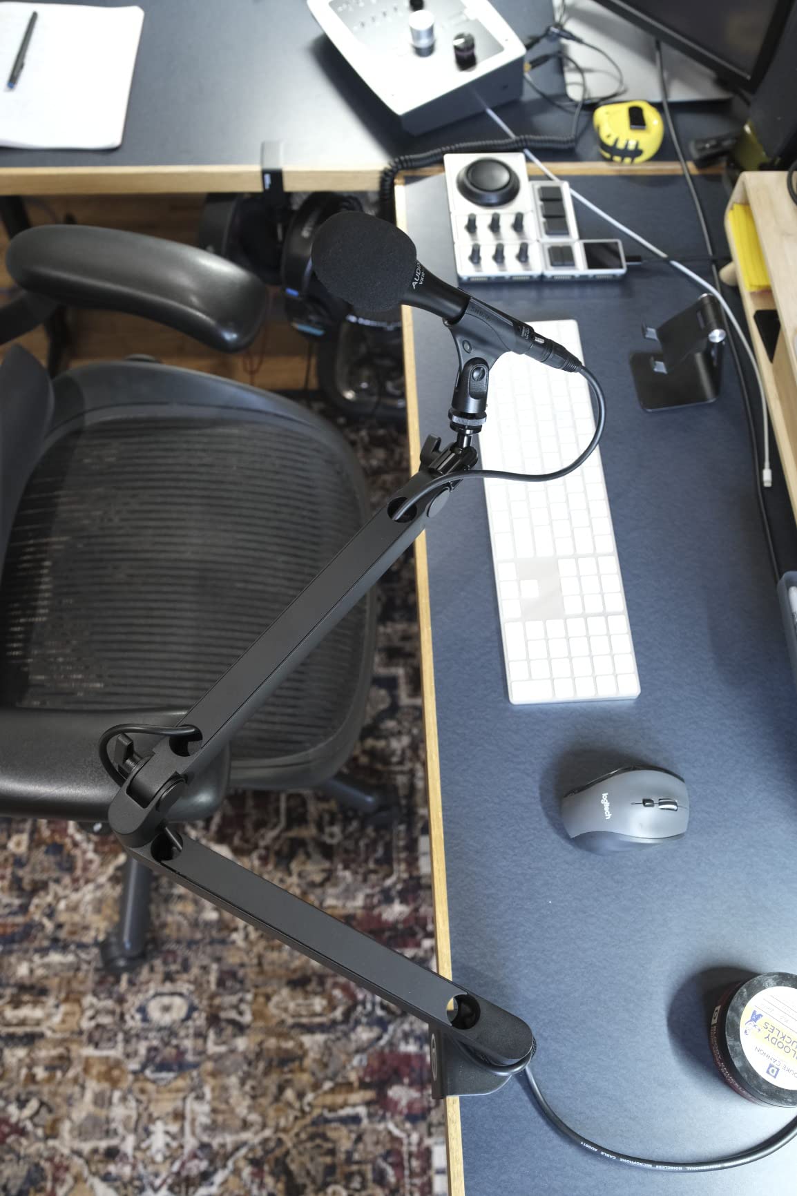 Elgato Wave Mic Arm Low Profile Microphone Boom Arm | Sits below shoulder line, 360-degree rotation, Magnetic cable channels, All-metal build, Fully adjustable mount customer photo 2