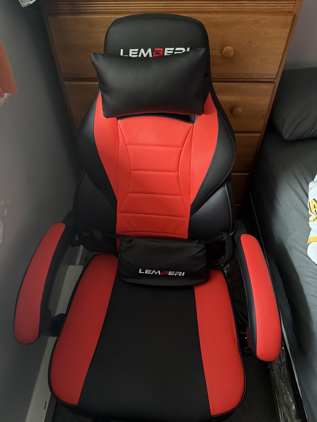 LEMBERI Big and Tall Gaming Chair, 400lb Capacity, Red | Heavy-duty steel frame, wide seat & high back, PU leather, reinforced footrest, linkage armrests for PC desk & office customer photo 2