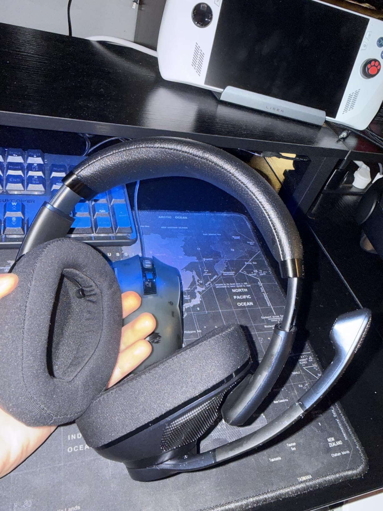 EPOS H6Pro Open Acoustic Gaming Headset with Mic - Lightweight Headband, Durable Design - Compatible with Xbox, PS4/PS5 & PC/Windows - Black customer photo 1
