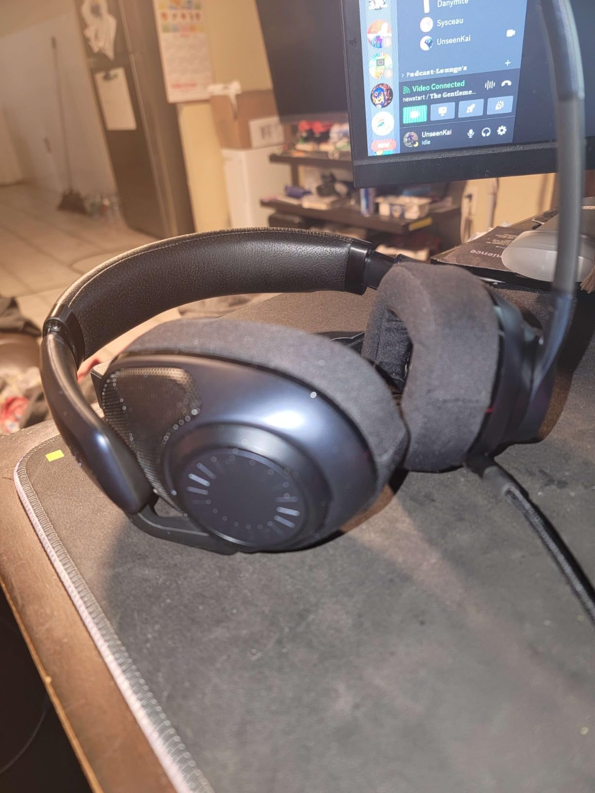EPOS H6Pro Open Acoustic Gaming Headset with Mic - Lightweight Headband, Durable Design - Compatible with Xbox, PS4/PS5 & PC/Windows - Black customer photo 2