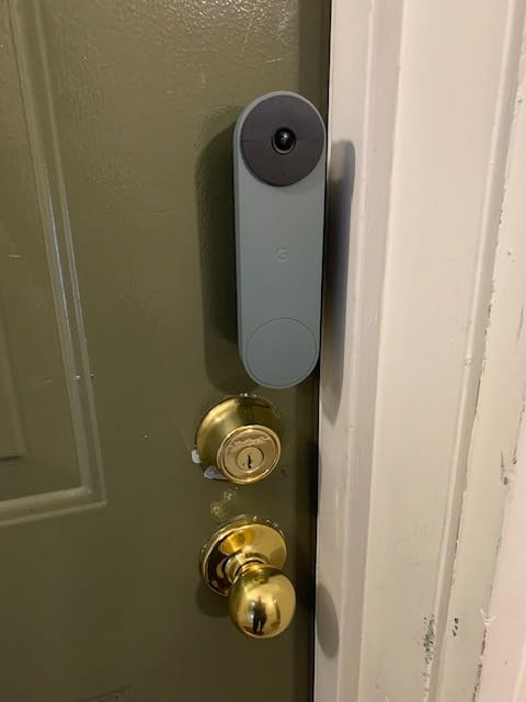 Google Nest Doorbell (Battery) - Snow | 6x digital zoom video doorbell, HD, 24/7 live view, Night vision, HDR, works with Google Home & Gemini customer photo 1