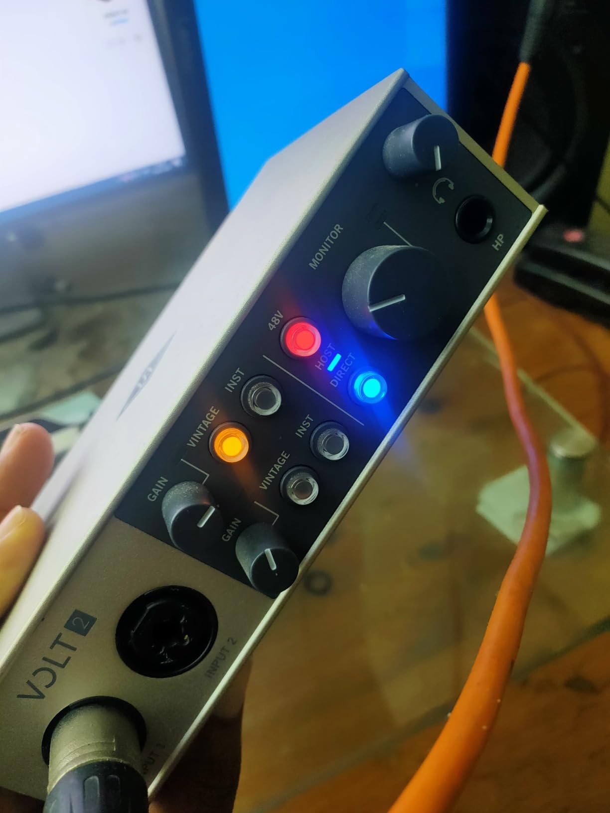 Universal Audio Volt 2 USB Audio Interface | 2x2 USB-C interface with 610 tube emulation and MIDI for musicians, podcasters and streamers customer photo 2