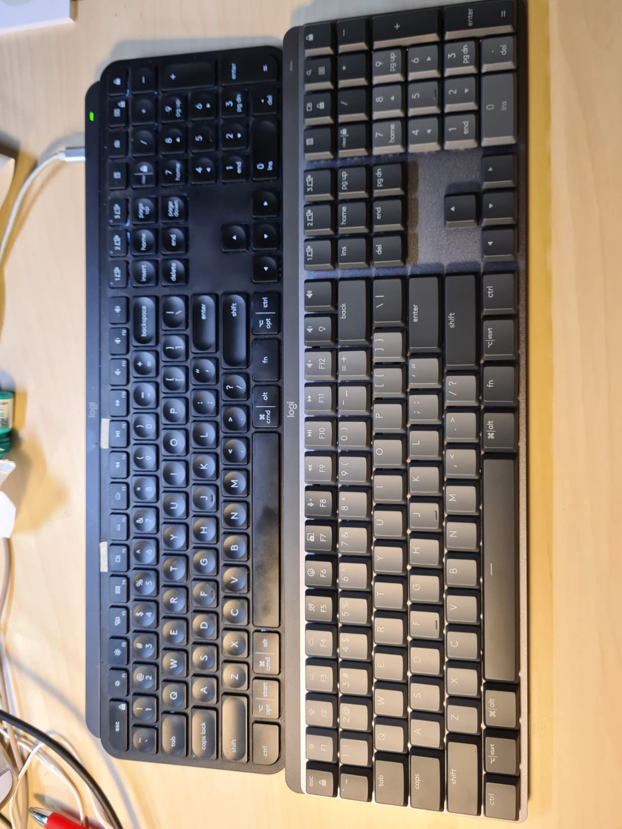 Logitech MX Mechanical Wireless Illuminated Keyboard Tactile - Graphite | Low-profile full-size, 3 device Bluetooth pairing, Smart backlight auto-adjusts, USB-C rechargeable, Up to 15 day battery customer photo 2