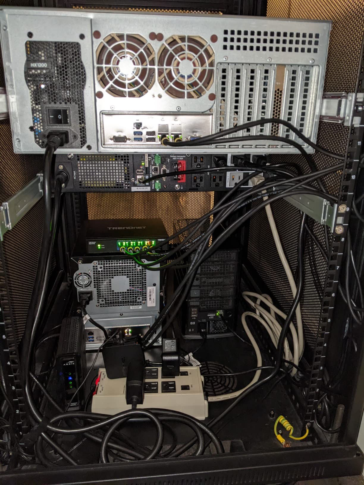 TRENDnet 5-Port 10G Switch,100Gbps Switching Capacity TEG-S750 customer photo 1