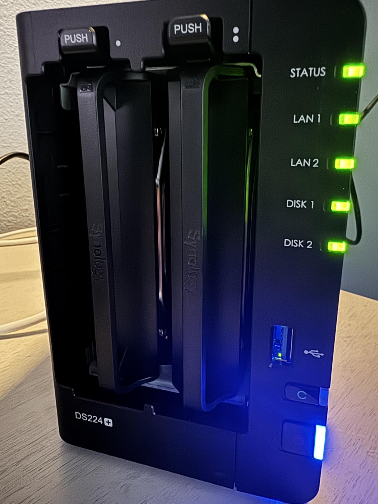 Seagate IronWolf 4TB NAS Internal Hard Drive CMR 3.5 Inch SATA 6Gb/s 5400 RPM 64MB Cache for RAID Network Attached Storage Rescue Services (ST4000VNZ06/006) customer photo 1
