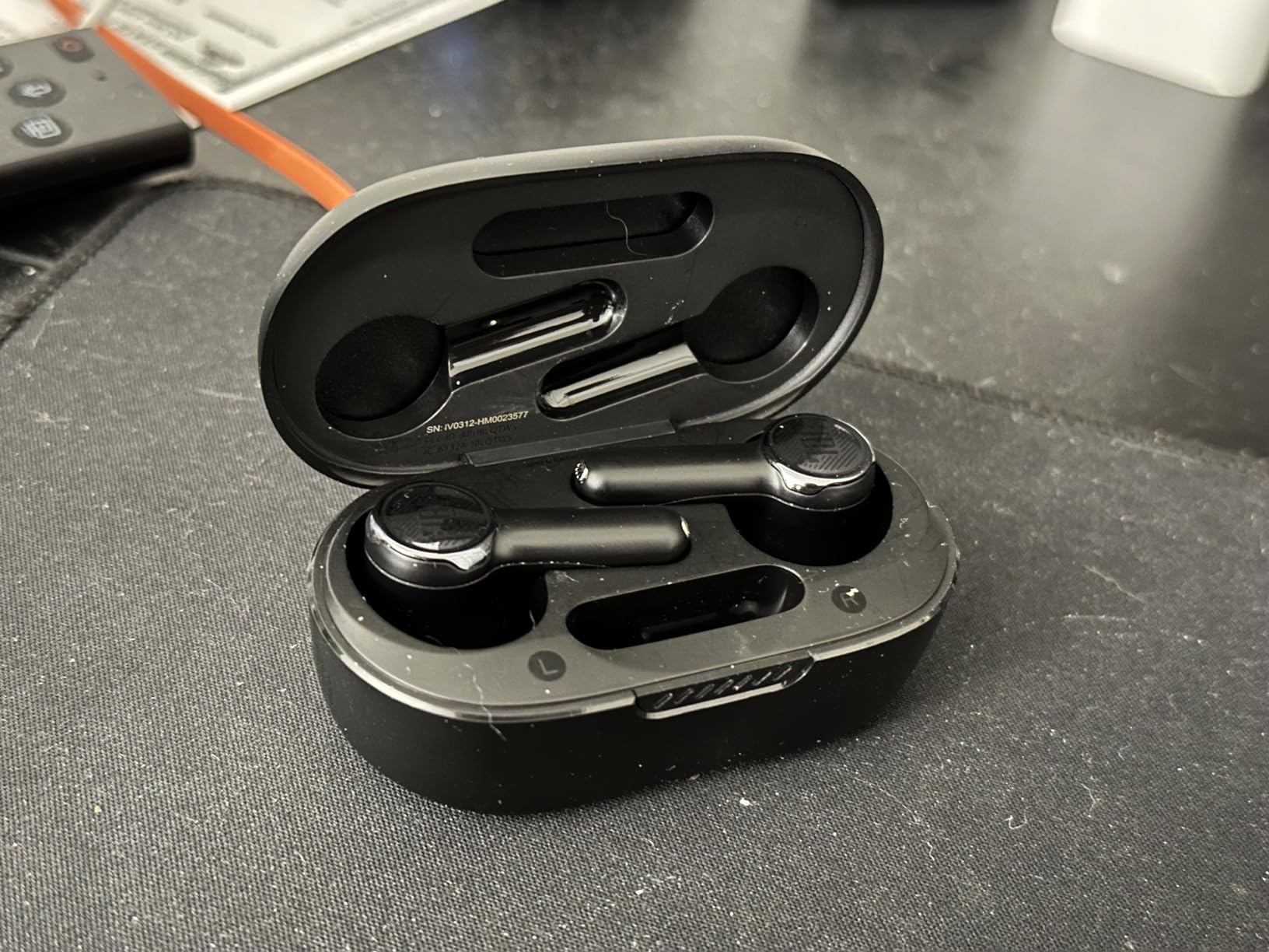 JBL Quantum TWS - Cancelling Gaming Earbuds - Black | JBL QuantumSURROUND, Low latency wireless connection, Fast Pair and JBL Dual Source, Be heard with beamforming microphones customer photo 1