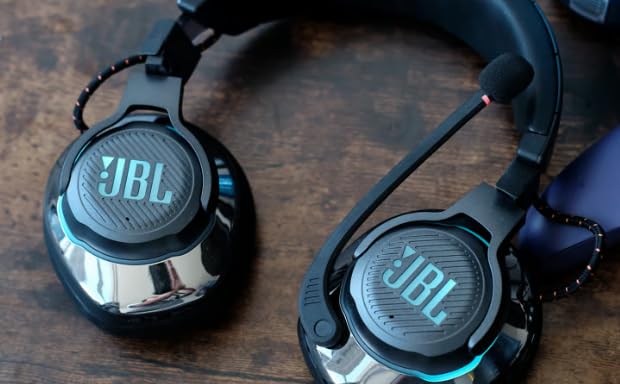 JBL Quantum 810 Wireless - Wireless over-ear performance gaming headset with Active Noise Cancelling and Bluetooth, up to 43 hours of battery life, Hi-Res 50mm drivers (Black) customer photo 2