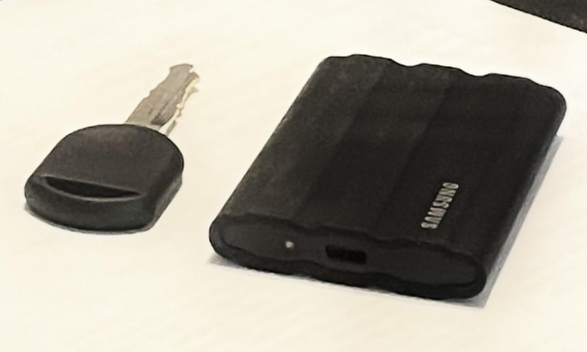 Samsung T7 Shield Portable SSD 2TB, USB 3.2 Gen 2, Up to 1,050 MB/s, Rugged IP65 customer photo 1