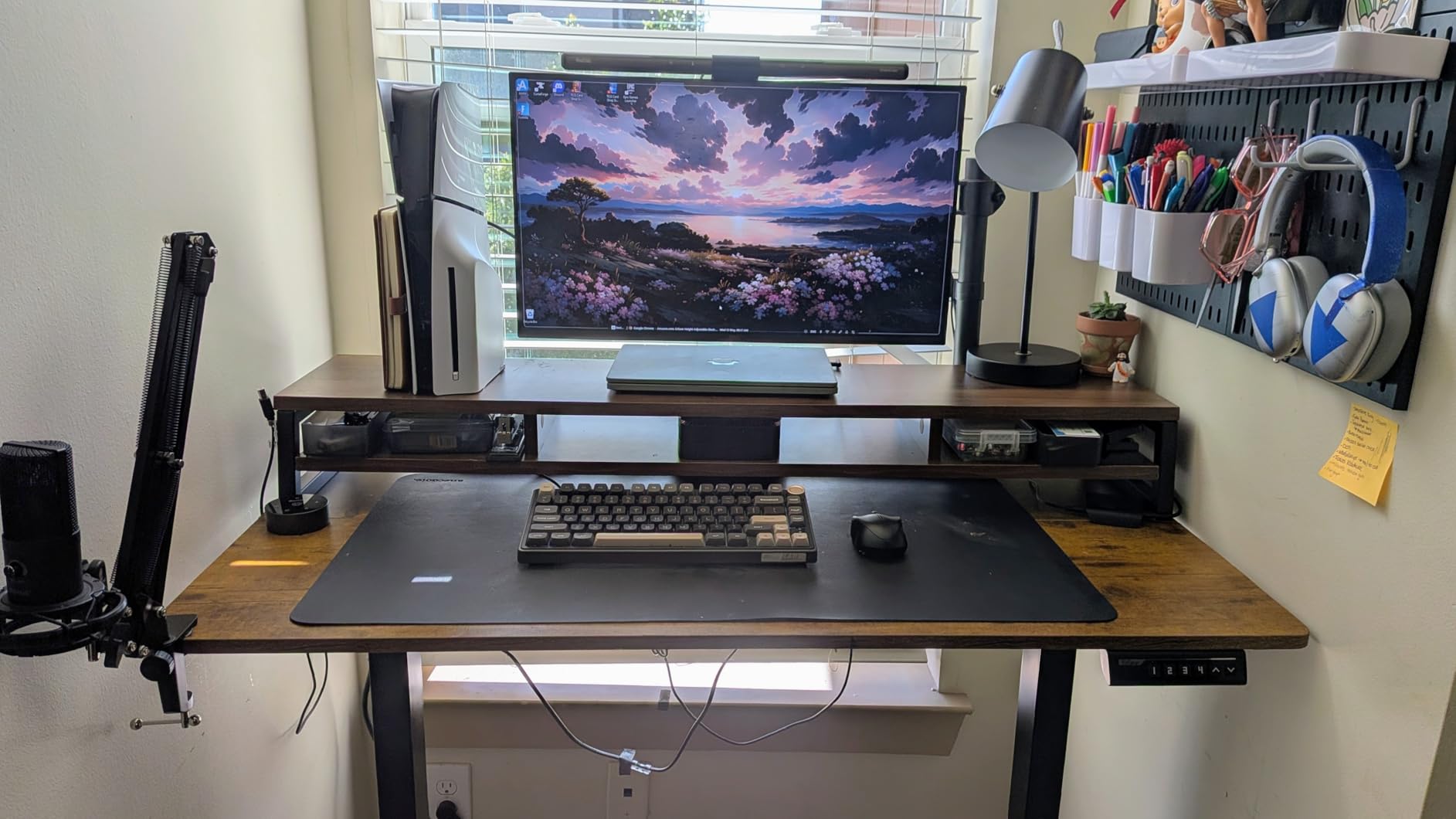 ErGear 48 X 24 Inch Height Adjustable Electric Standing Desk, Black | Smooth Height Adjustment, 4 Memory Presets, One-Touch Control, Stable Steel Frame, 176 lbs Capacity, Easy Assembly customer photo 1