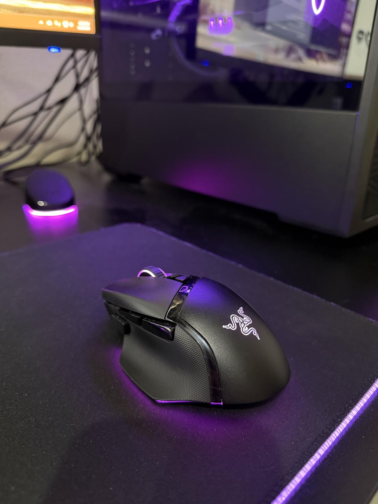 Razer Basilisk V3 Pro Customizable RGB Wireless Gaming Mouse, Black | Optical Switches Gen-3, HyperScroll Tilt Wheel, RGB, 11 Programmable Buttons, Focus Pro 30K Optical Sensor, 150 Hr Battery customer photo 1