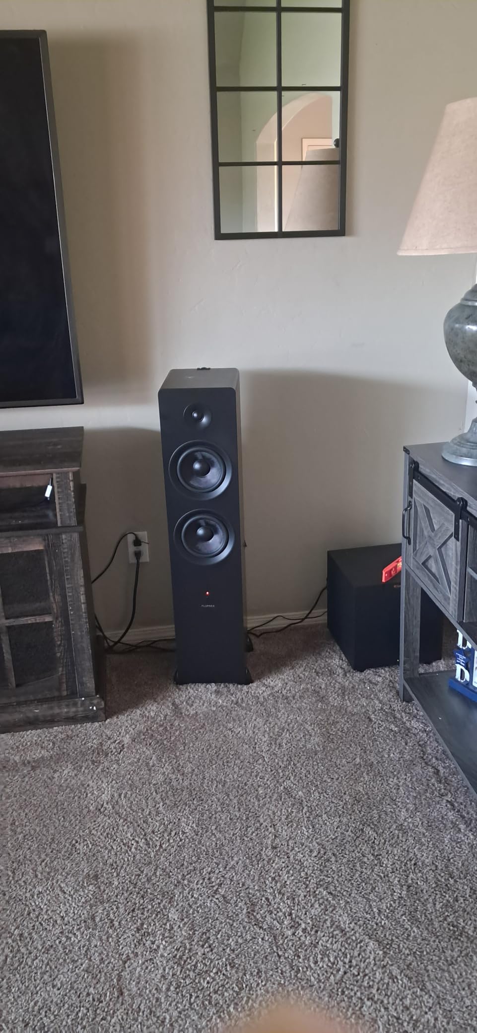 Fluance Ai81 Elite Powered 2-Way Floorstanding Tower Speakers, 150W Built-in Amplifier for 2.0 Stereo Music & Movie Listening, TV, Turntable, PC & Bluetooth - 2x RCA, Optical, Sub Out (Natural Walnut) customer photo 2