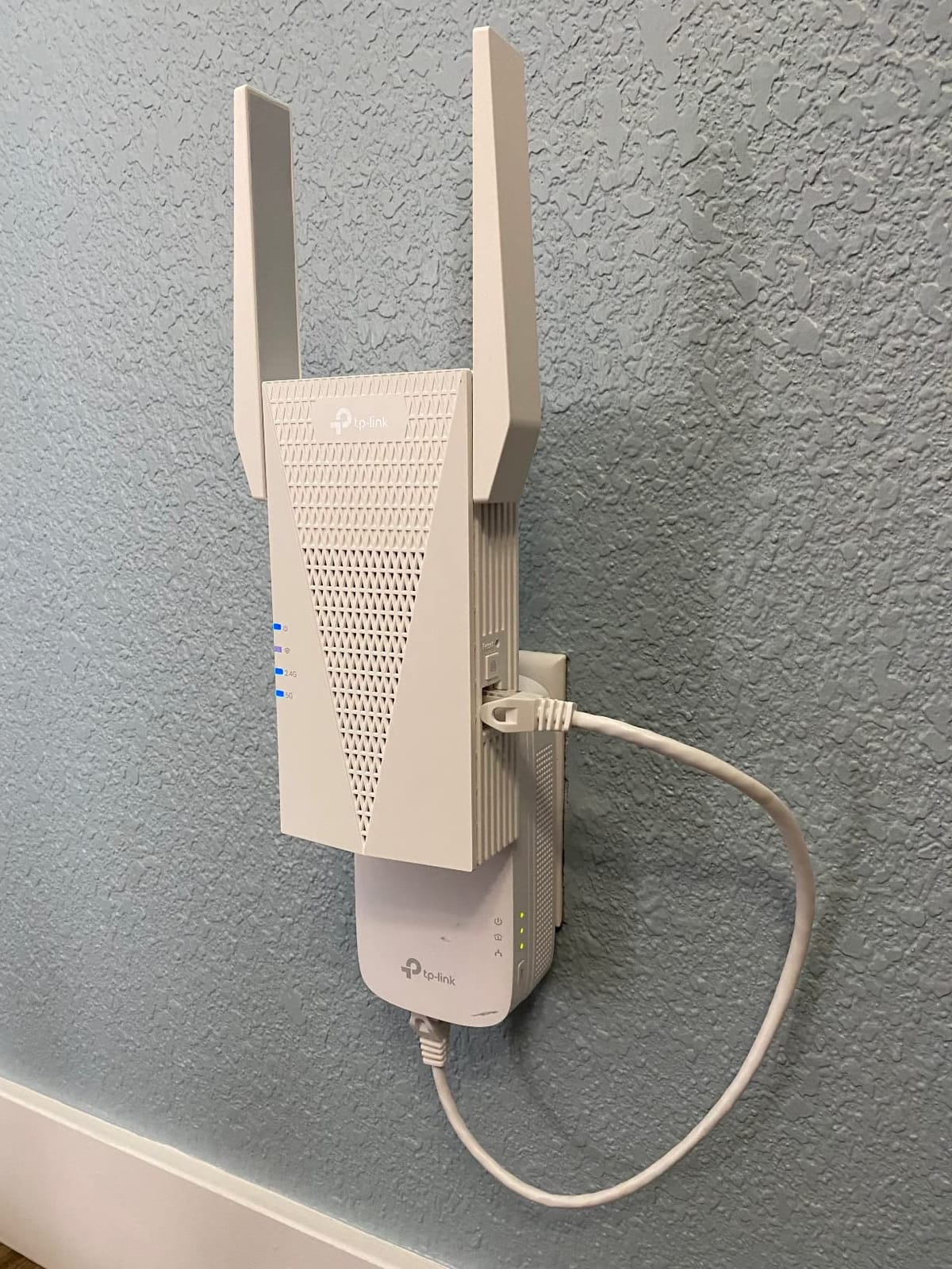 TP-Link AX3000 WiFi 6 Range Extender | PCMag Editor's Choice | Dual-Band Wireless Repeater w/Ethernet Port | Up to 2400 Sq. Ft., 64 Devices | Internet Signal Booster | APP Setup | EasyMesh (RE715X) customer photo 1