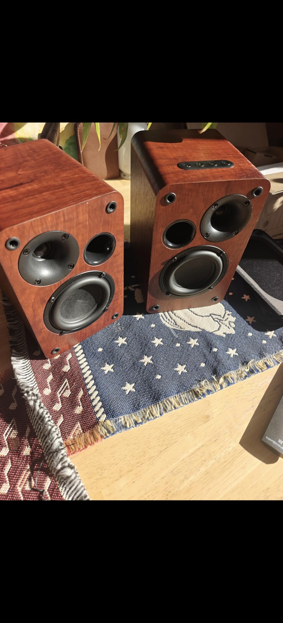 Saiyin Powered Bluetooth Bookshelf Speakers | 40W*2, 4 Inch Woofer, Bluetooth/Optical/Auxiliary/RCA Inputs, Sub Out, TV/Turntable/Record Player/PC/Computer customer photo 1