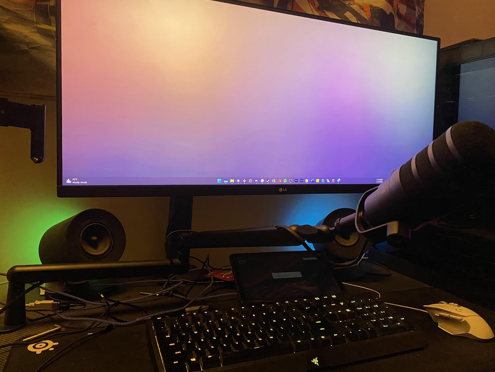 RODE PodMic USB Versatile Dynamic Broadcast Microphone with XLR and USB Connectivity (Black) customer photo 2