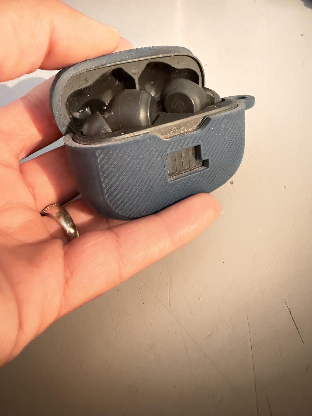 JBL Vibe Beam - True Wireless Earbuds - Black, JBL Deep Bass Sound, Comfortable fit, Up to 32 8h 24h total hours of battery life with speed charging customer photo 1