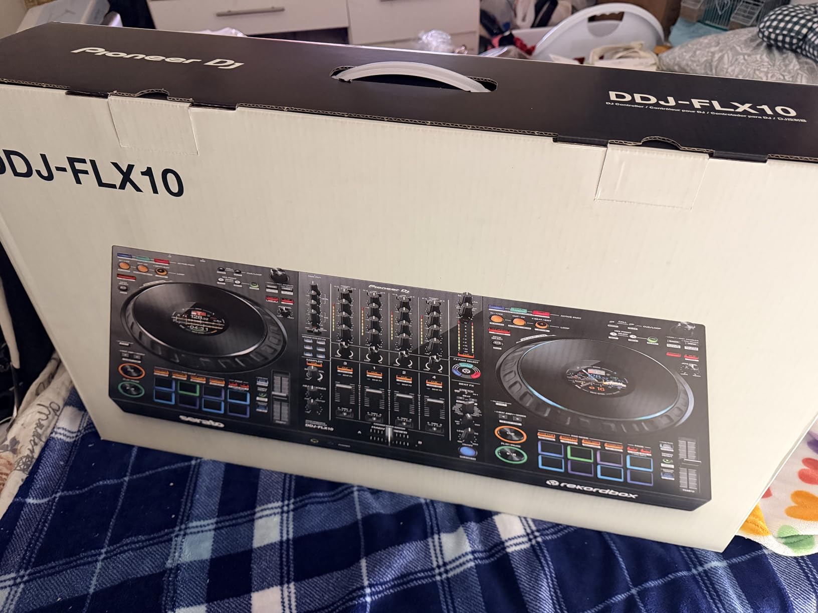 Pioneer DJ DDJ-FLX10 4-Channel DJ Controller, Track Separation, Black customer photo 2