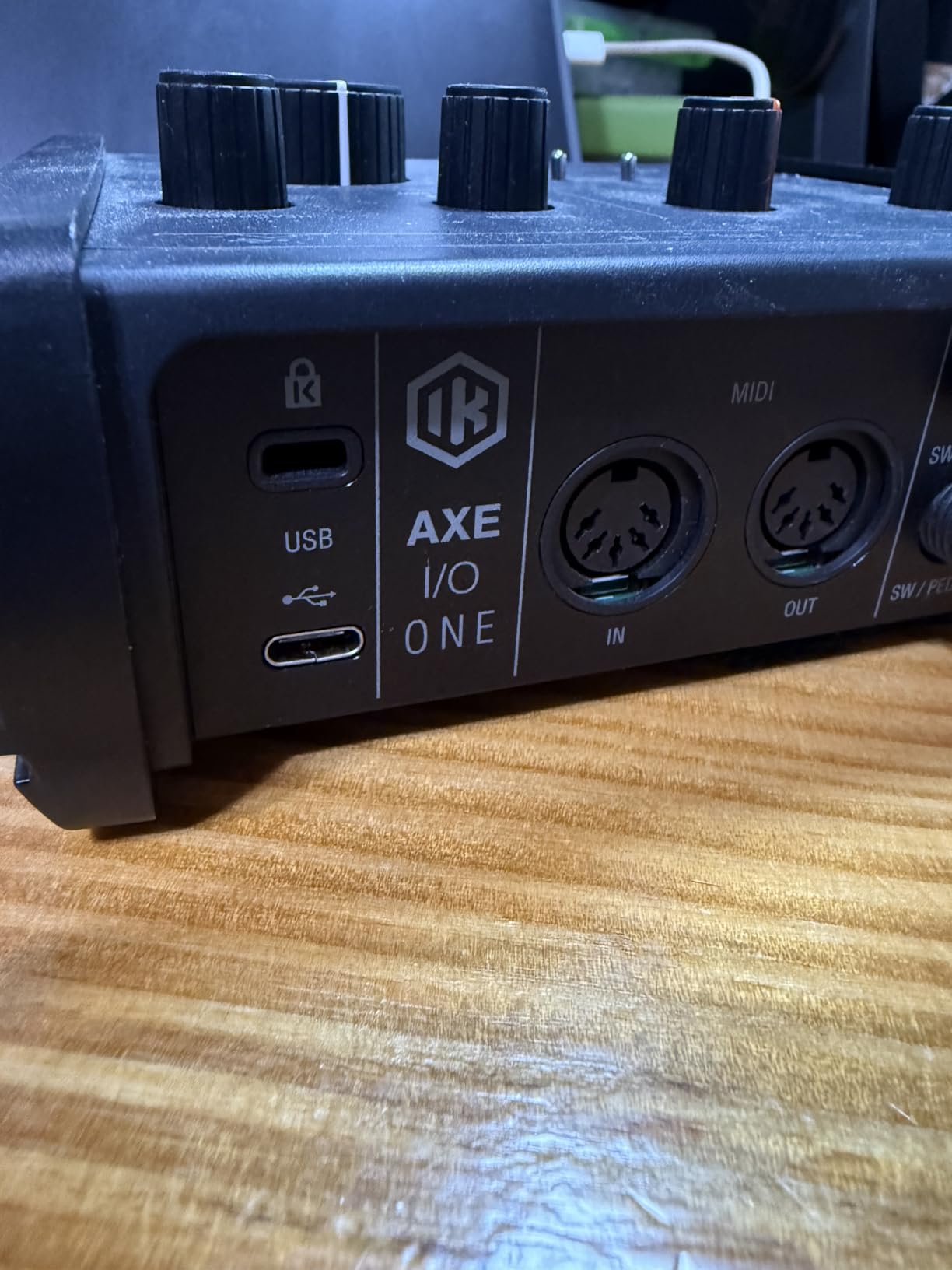 IK Multimedia AXE I/O One - Professional USB Audio Interface with Z-TONE advanced guitar tone shaping, AmpliTube and TONEX software included, high-resolution recording studio equipment customer photo 2