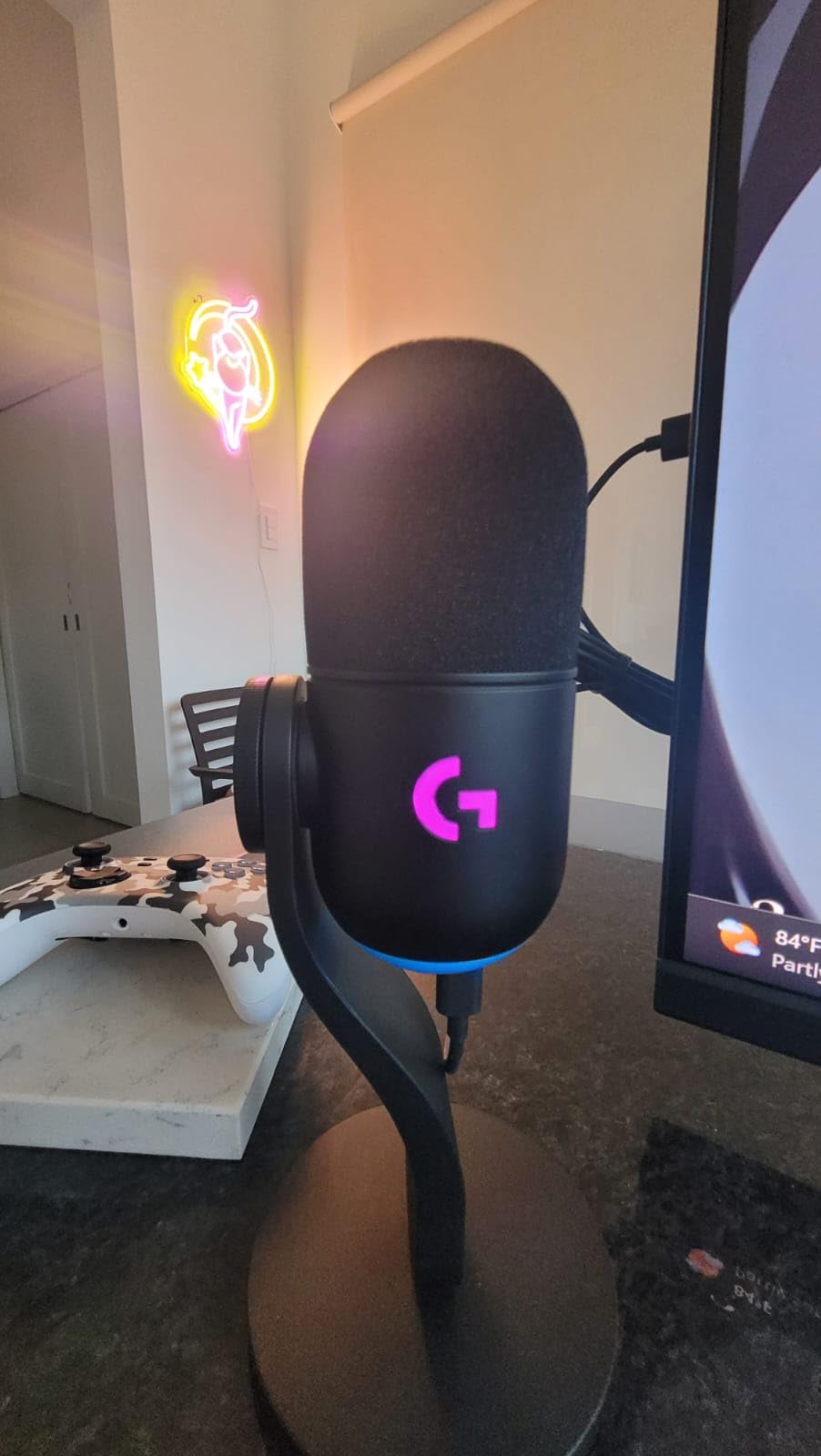Logitech G Yeti GX Dynamic RGB Gaming/Podcast USB Microphone - Black | LIGHTSYNC, USB mic for streaming, supercardioid, USB plug and play for PC/Mac customer photo 2