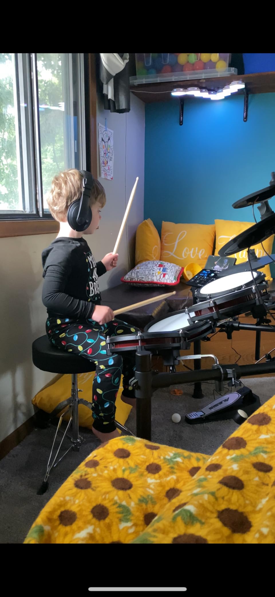 Alesis Nitro Max Electric Drum Set | 10