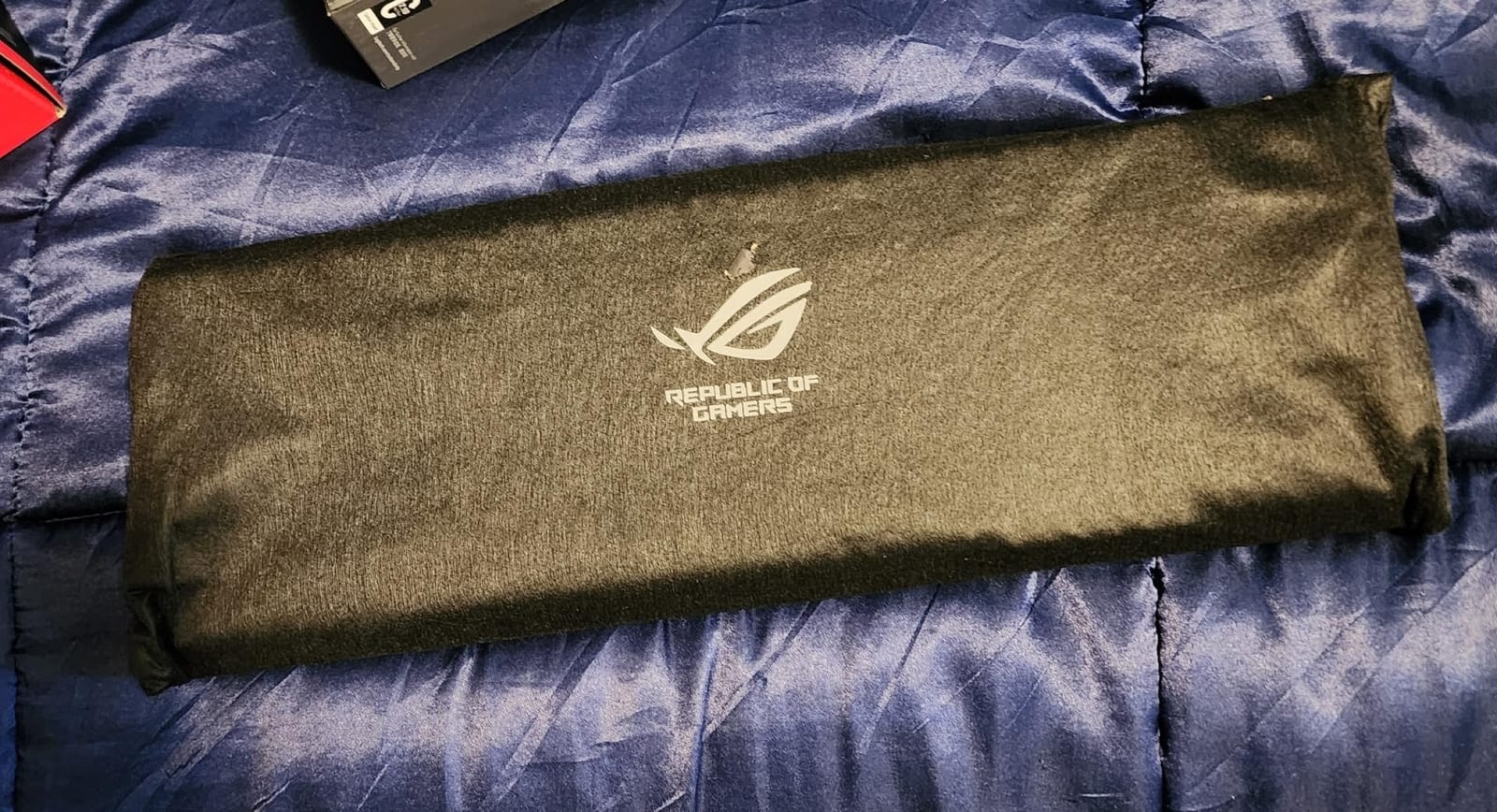 ASUS ROG Strix Scope II 96 Wireless Mechanical Gaming Keyboard - 96% Full-Size, Tri-Mode Connectivity, Hot Swappable Pre-lubed ROG NX Snow Linear Switches, PBT Keycaps, RGB, PC/Mac Support customer photo 1