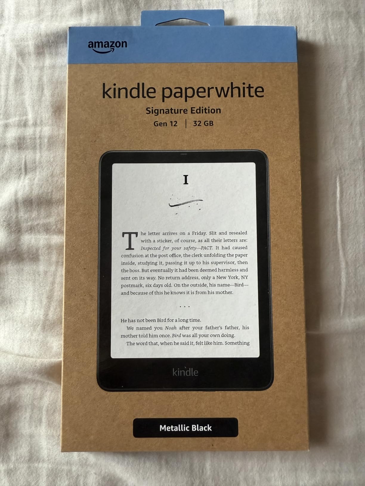 Amazon Kindle Paperwhite Signature Edition 32GB (newest model) - 20% faster with auto-adjusting front light, wireless charging, and weeks of battery life - Metallic Black customer photo 1
