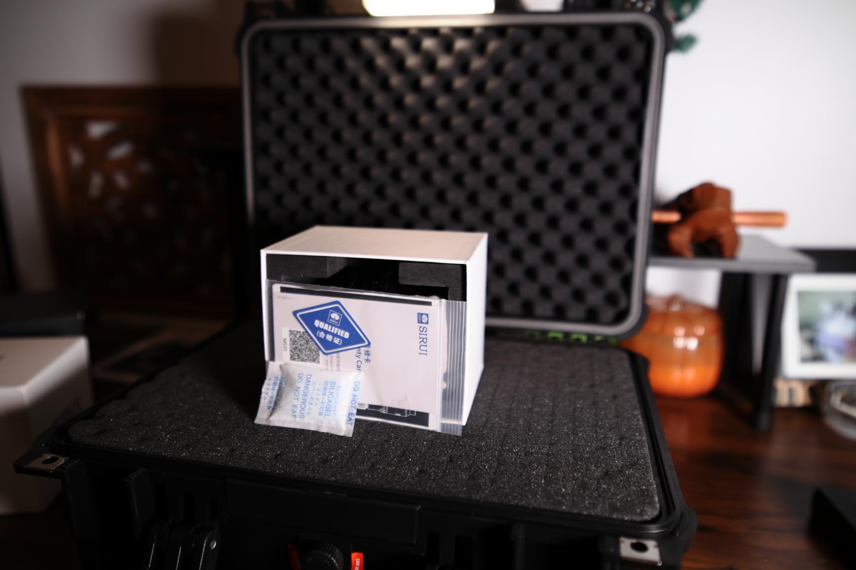 SIRUI Night Walker 35mm S35 Manual Focus Cine Lens, T1.2 Large Aperture Lens for E Mount Cameras, FX30, ZVE-10, A6500, A6600 (MS35E-B, Black) customer photo 1