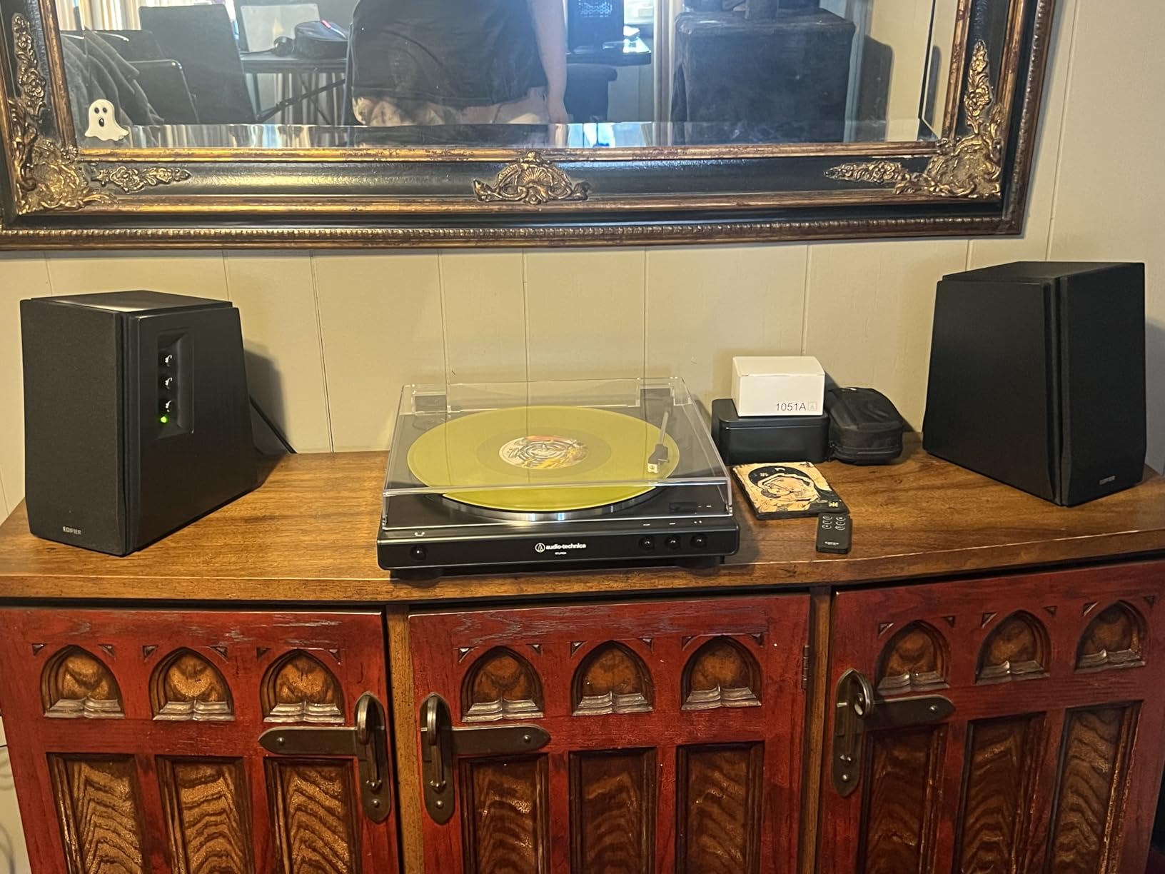 Edifier R1700BT Bluetooth Bookshelf Speaker - Active Near-Field Studio Monitors - Powered Speakers 2.0 Setup Wooden Enclosure - 66w RMS White customer photo 2