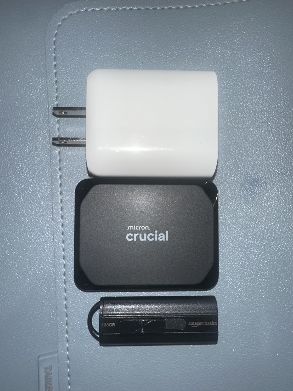Crucial X9 1TB Portable SSD, Up to 1050MB/s, USB 3.2 USB-C, External Solid State Drive customer photo 2