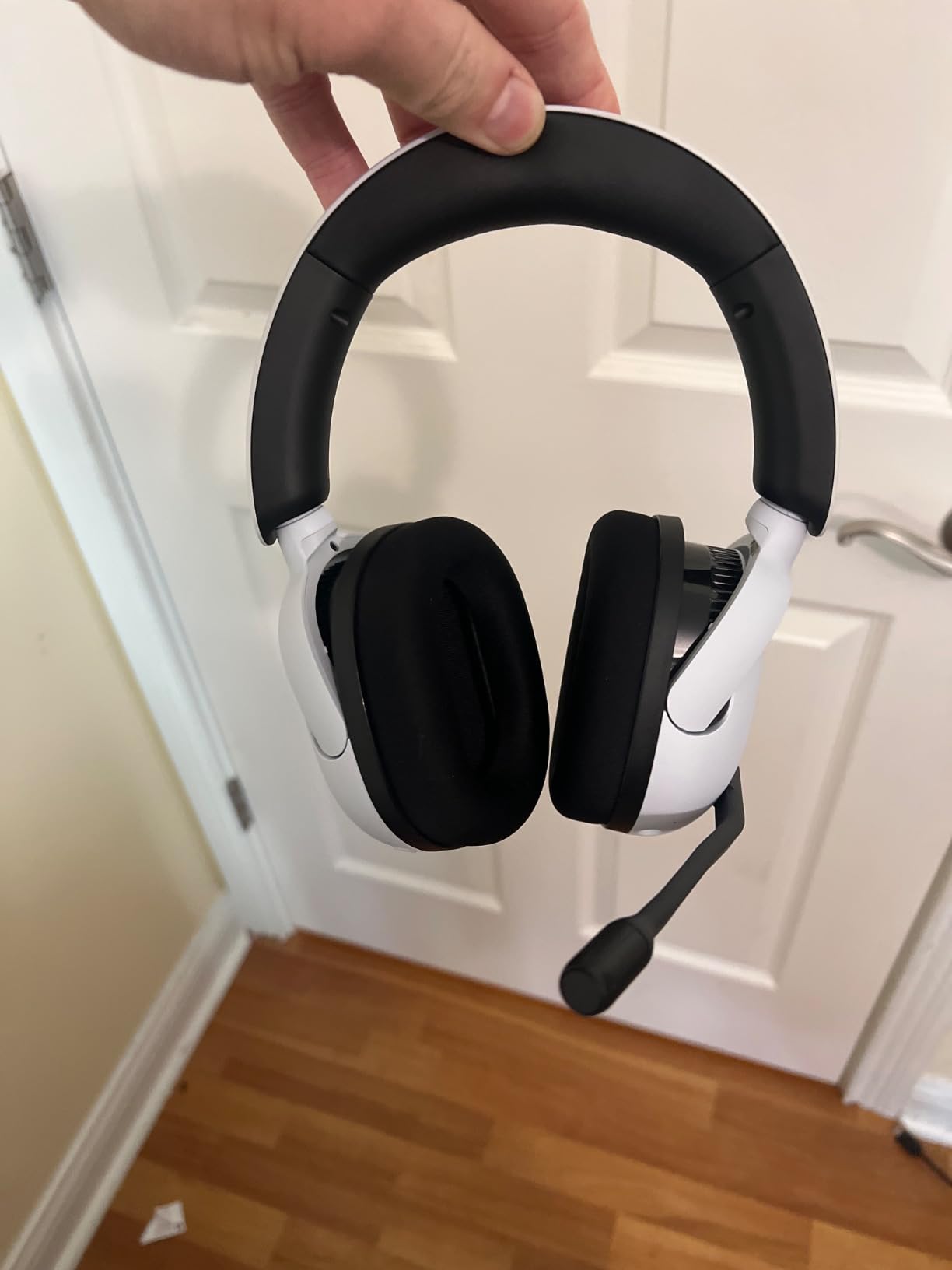 Sony INZONE H5 Wireless Over-Ear Gaming Headset PS5 Headphones, Black | Plug & Play, Personalized 360 Spatial Sound, For PC/PS5/Console, 28 Hr Battery, 2.4Ghz Wireless and 3.5mm Audio Jack customer photo 2