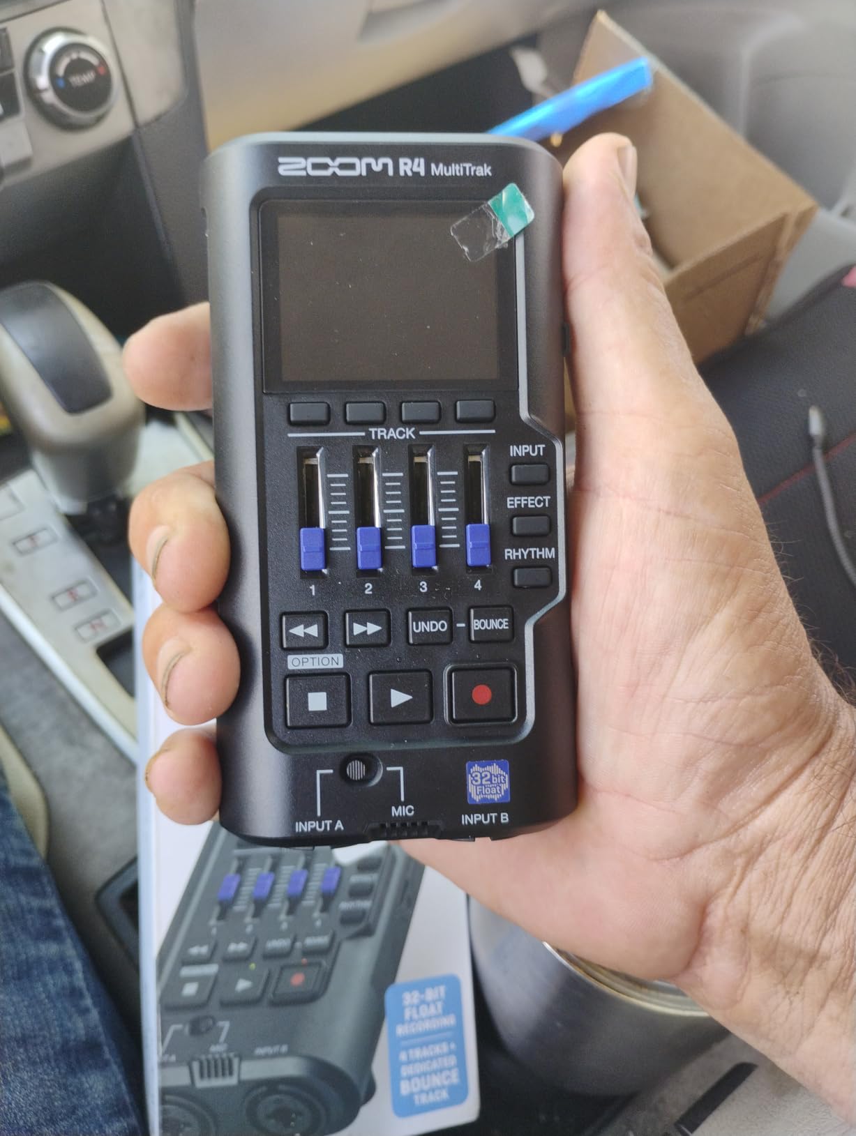 Zoom R4 Multi-Track Recorder for Musicians with 2 XLR/TRS Combo Inputs, 32-Bit Float, Stereo Bouncing Built-In Microphone, Effects, Rhythms, Battery Powered, USB Audio Interface customer photo 2