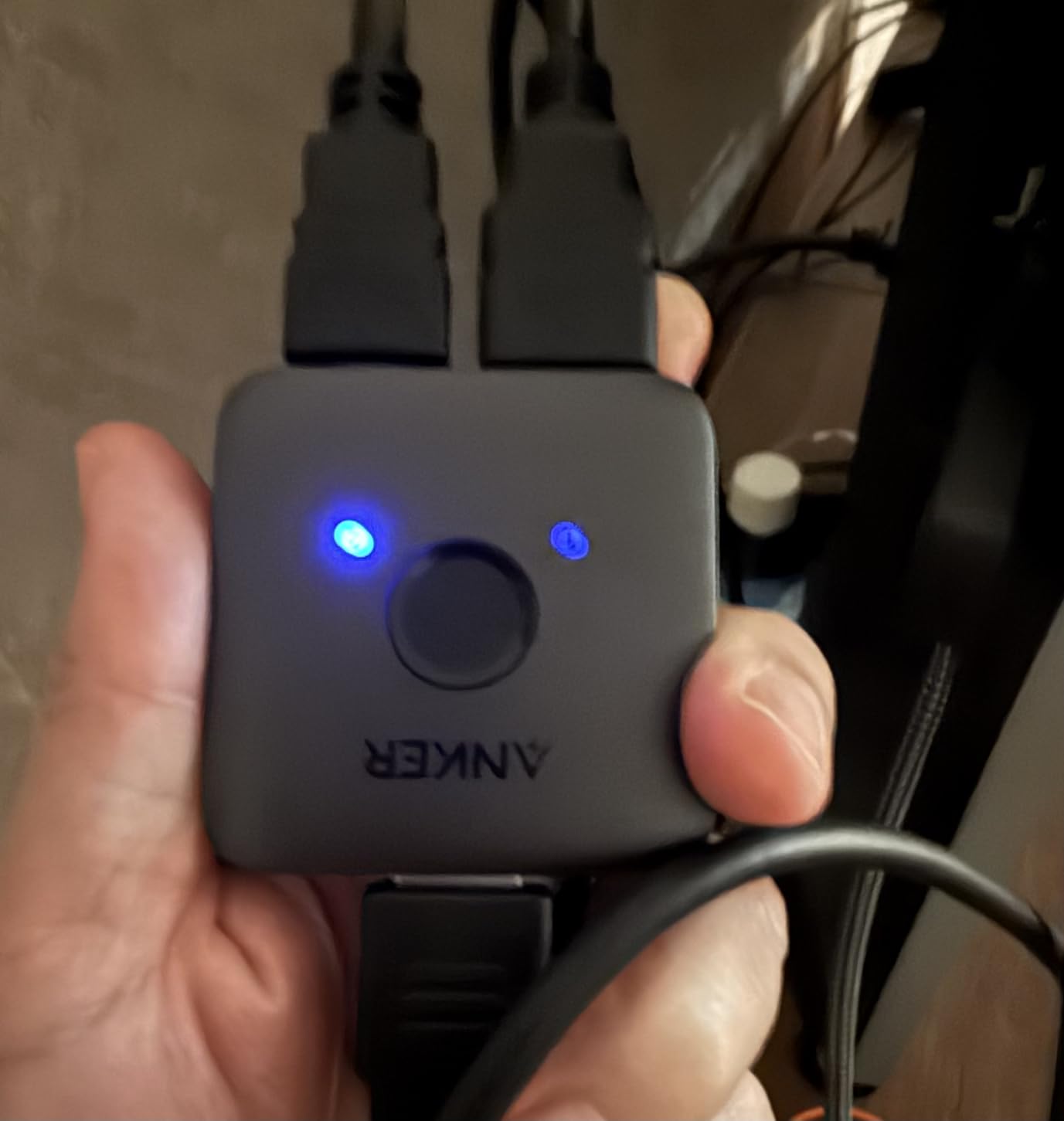 Anker HDMI Switch, 2 in 1 Out HDMI Switcher, Monitor Switch with 4K@60Hz | Smooth Finish, Supports HDR/3D/Dolby, for Laptops/PC/Xbox/PS5/PS4/Projector, and More customer photo 1