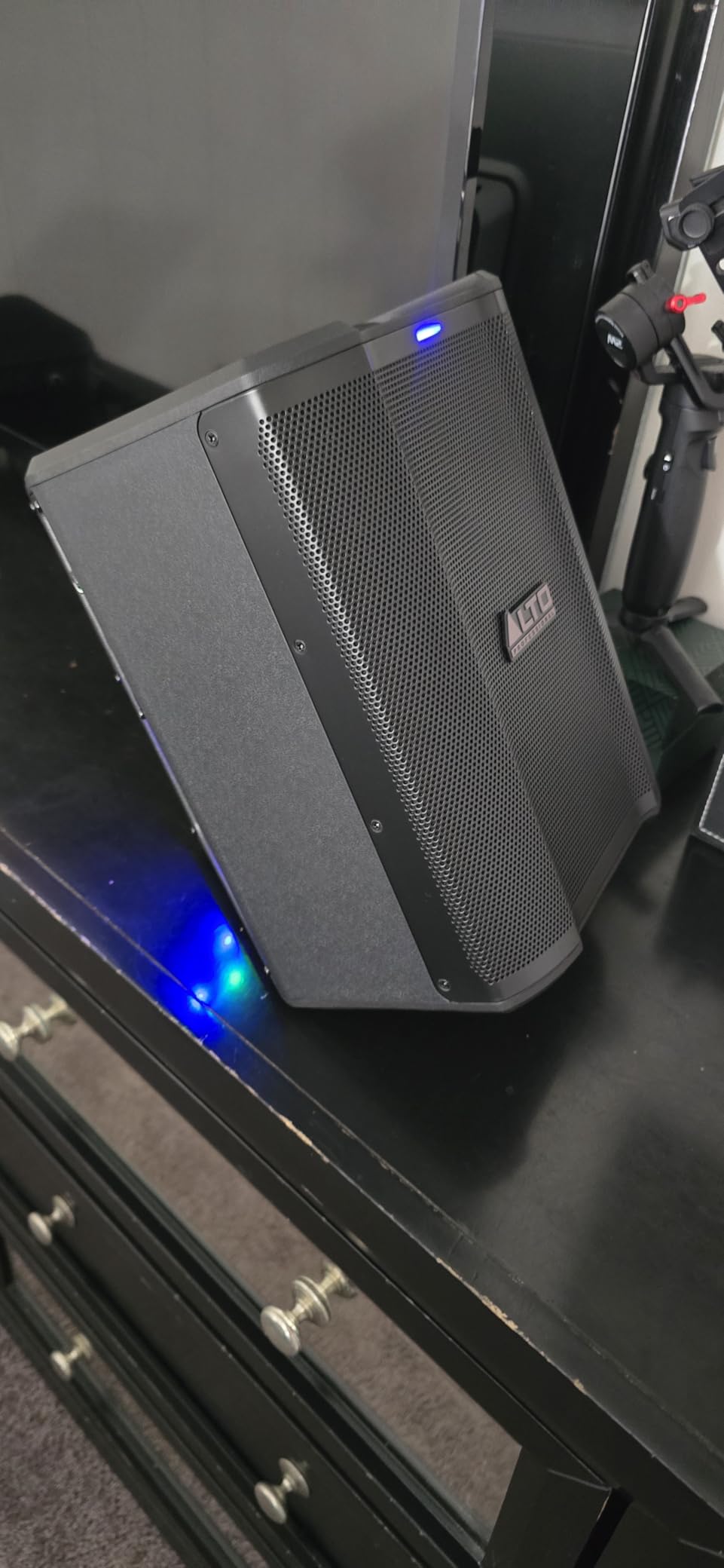 ALTO BUSKER 200W Portable PA Speaker System | Rechargeable Battery, Bluetooth, 3-Channel Mixer, Alesis FX, App Control, and USB Charging customer photo 2