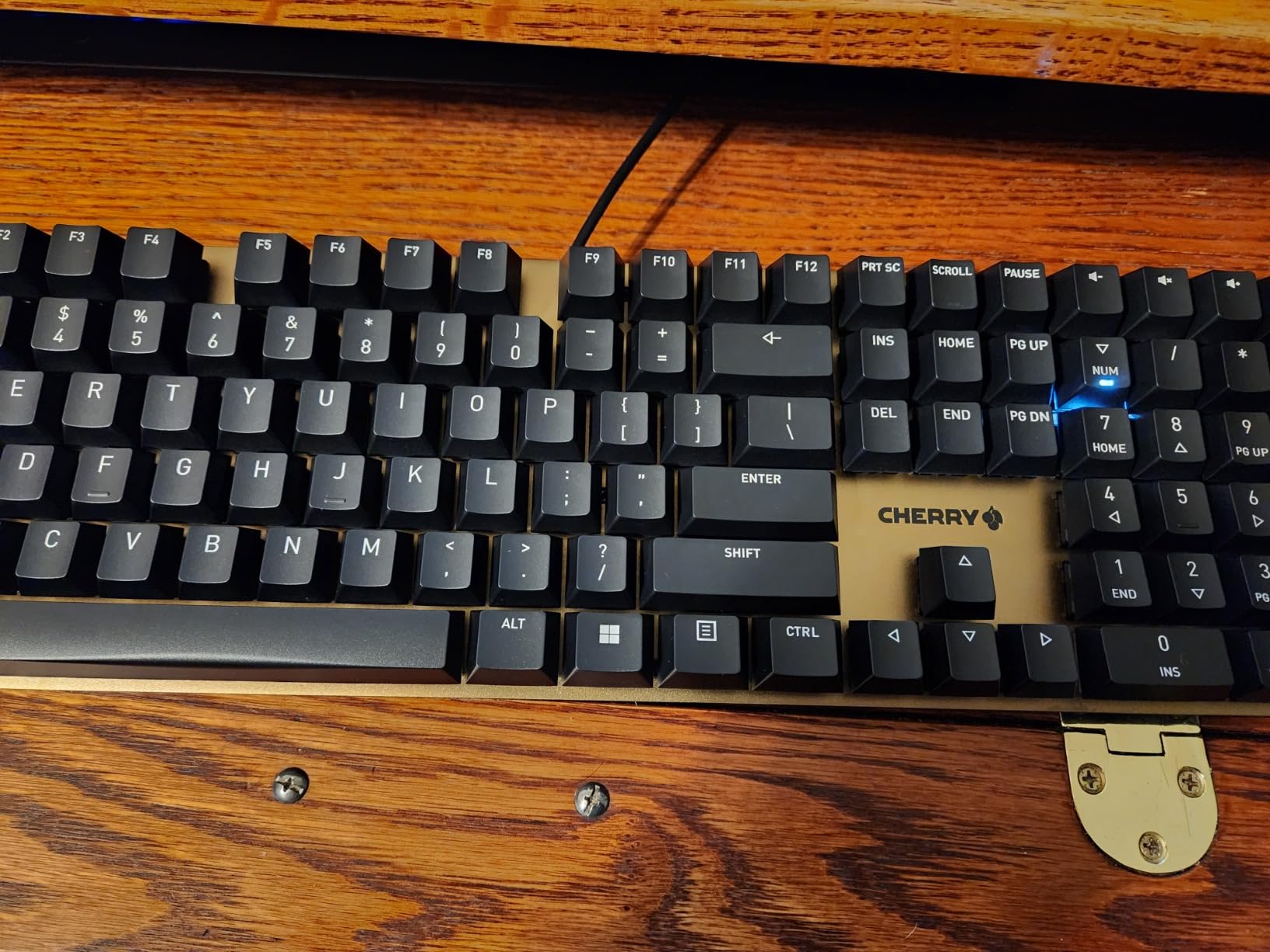 Cherry KC 200 MX Wired Mechanical Office Keyboard MX2A Silent RED Switches | Modern Design, Aluminum Surface, USB-A Connection, Black/Bronze, Quiet Keys customer photo 1