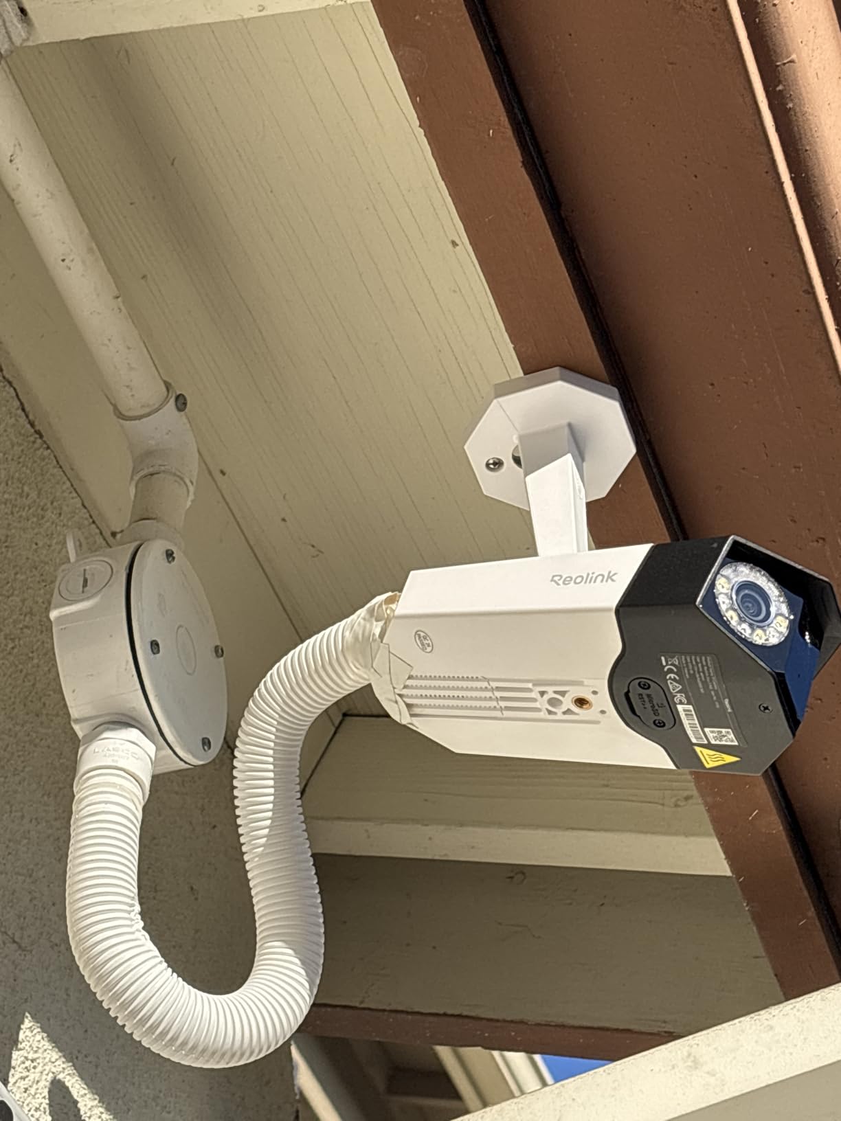 REOLINK Duo 3 PoE Dual-Lens PoE Security Camera with 180° Panoramic View | F1.6 Color Night Vision, Motion Track, 24/7 Recording, Person/Vehicle/Animal Detection, 2 Way Talk, Up to 512GB microSD Card customer photo 2