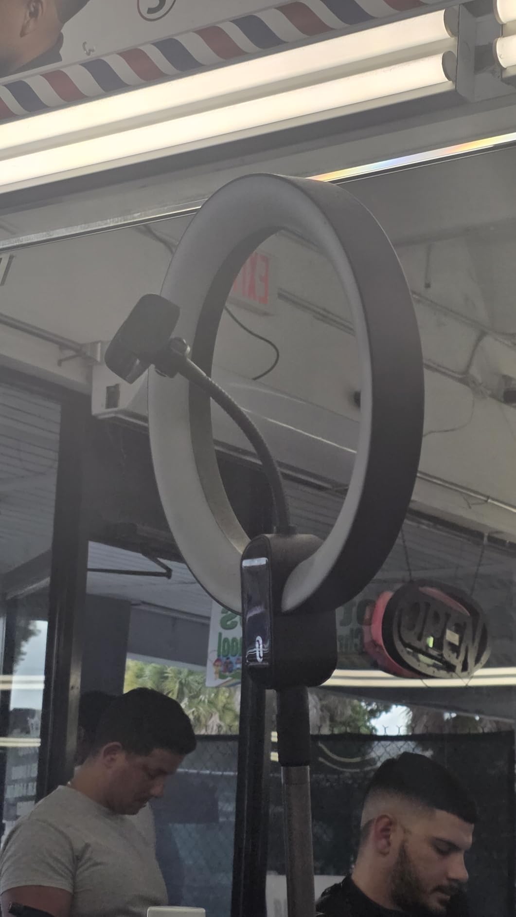 Hagibis 21 inch Ring Light with Stand Outer 55W 5600k Dimmable LED Light, Tripod Stand, and Phone Holder, Remote Controller, Carrying Bag, CRI 97+ 2540lux, for Streaming Home Office Zoom Call Lighting customer photo 2