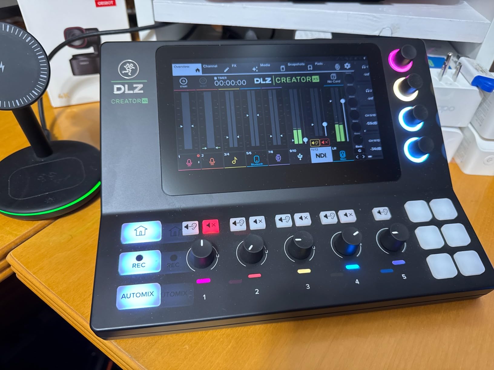 Mackie DLZ Creator XS Adaptive Digital Mixer for Podcasting customer photo 1