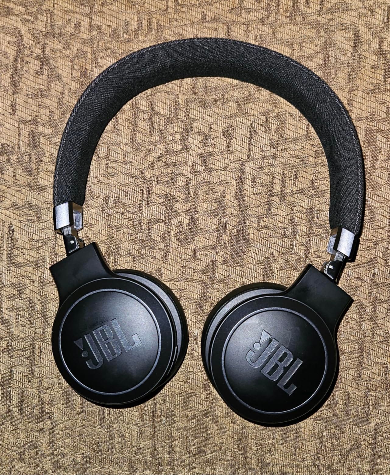 JBL Live 670NC Wireless On-Ear Headphones, Adaptive NC - Black | Bluetooth with Surround Sound, Up to 65H Battery Life, Built-In Mic, Voice Assistant, Foldable customer photo 1