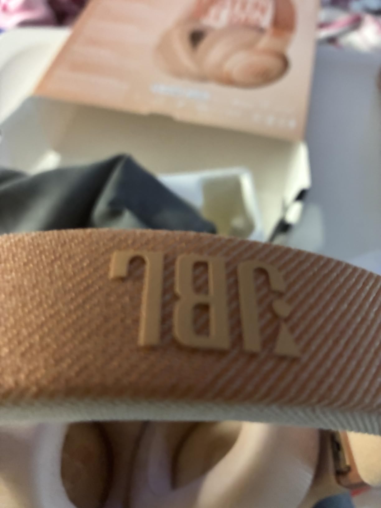 JBL Live 770NC - Wireless Over-Ear Headphones with True Adaptive Noise Cancelling, Up to 65 Hours Battery customer photo 1