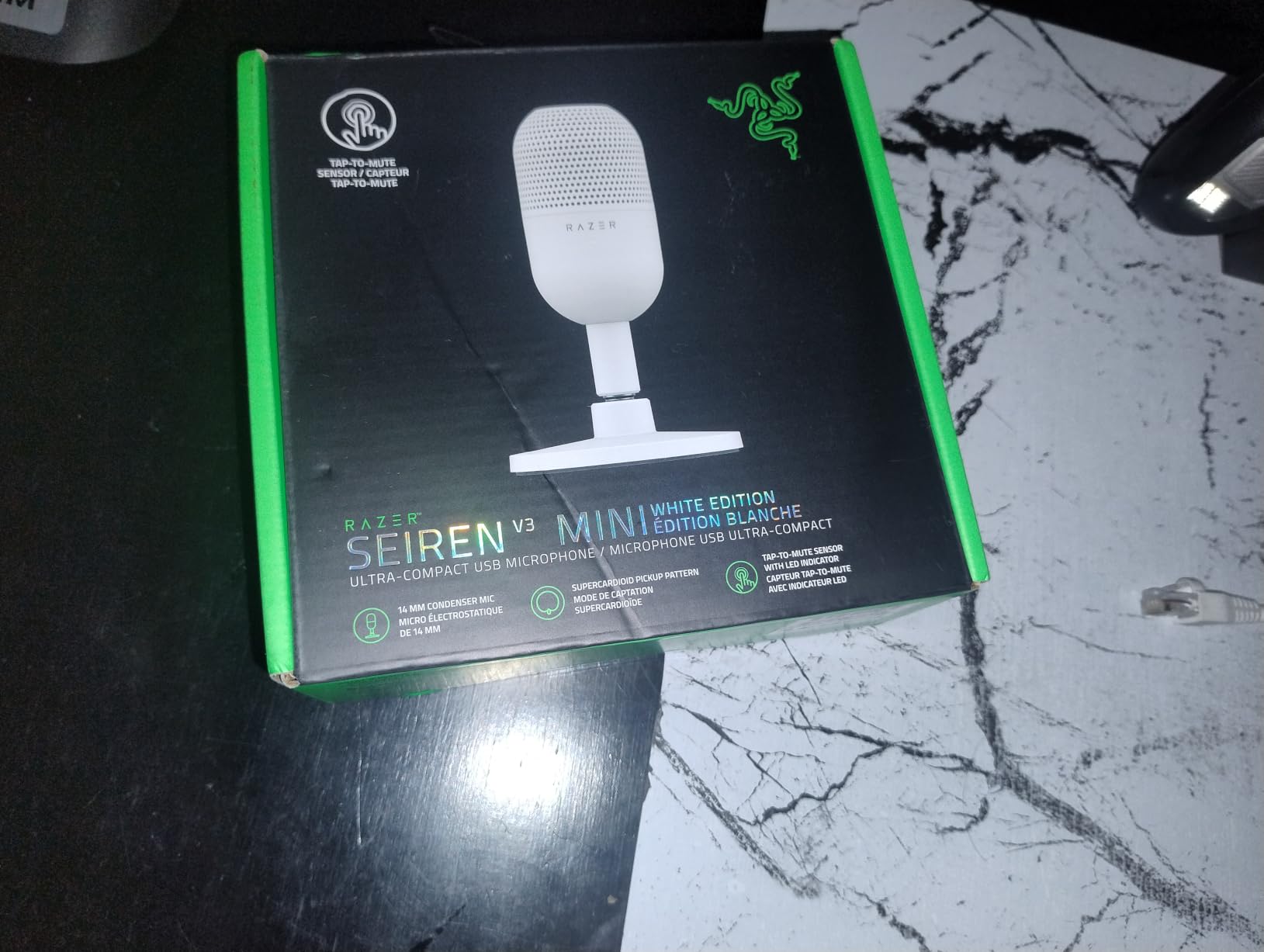 Razer Seiren V3 Mini USB Microphone, Supercardioid Condenser Mic, Black | Tap-to-Mute Sensor with LED Indicator, Shock Absorber, Ultra Compact, Works with OBS, Discord, Zoom, Teams customer photo 2