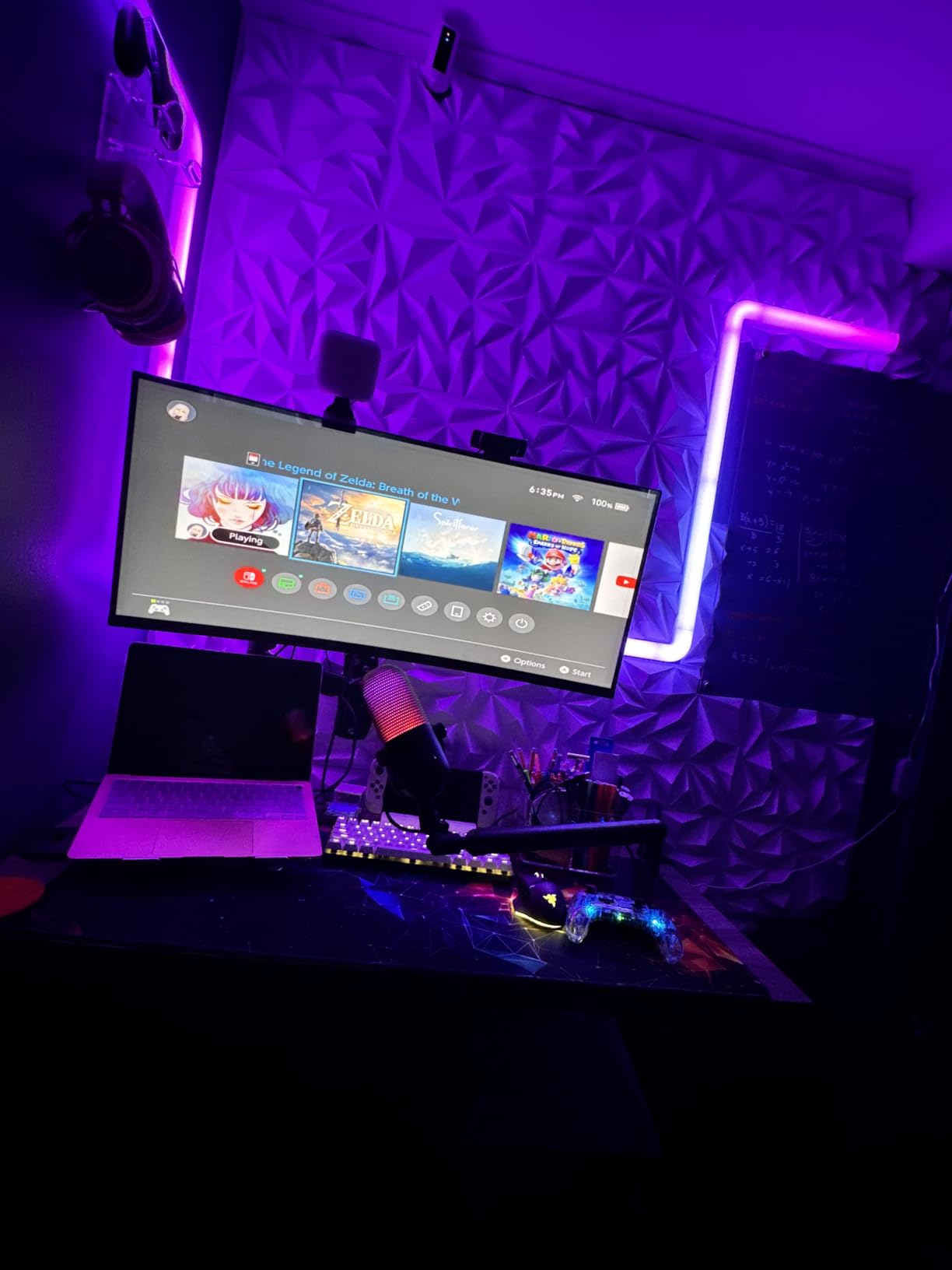 Razer Seiren V3 Chroma RGB, Stream & Game Reactive, USB Microphone, Black | Tap-to-Mute Sensor, Condenser Mic, Digital Gain Limiter & Shock Absorber, Works with OBS, Discord, Zoom, Teams customer photo 1