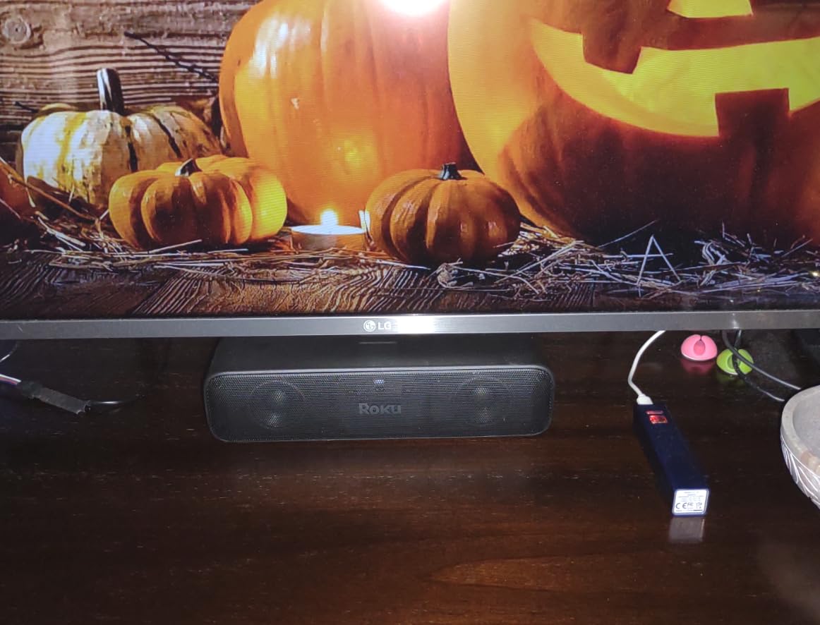 Roku Streambar SE, 4K Soundbar with Built-in Streaming Device | TV Soundbar with Built-in 4K/HD/HDR Streaming & Front Facing Speakers customer photo 1