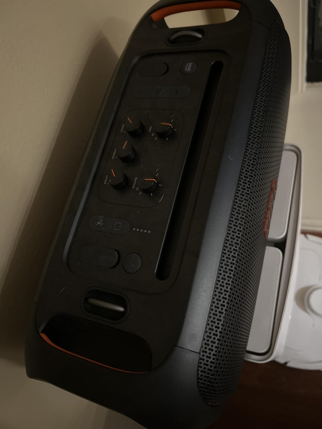JBL PartyBox On-the-Go Essential - Portable Party Speaker with Built-in Lights, Wireless Microphone Included, Amazing JBL Pro Sound, Synched Light Show, IPX4 Splashproof (Black) customer photo 2