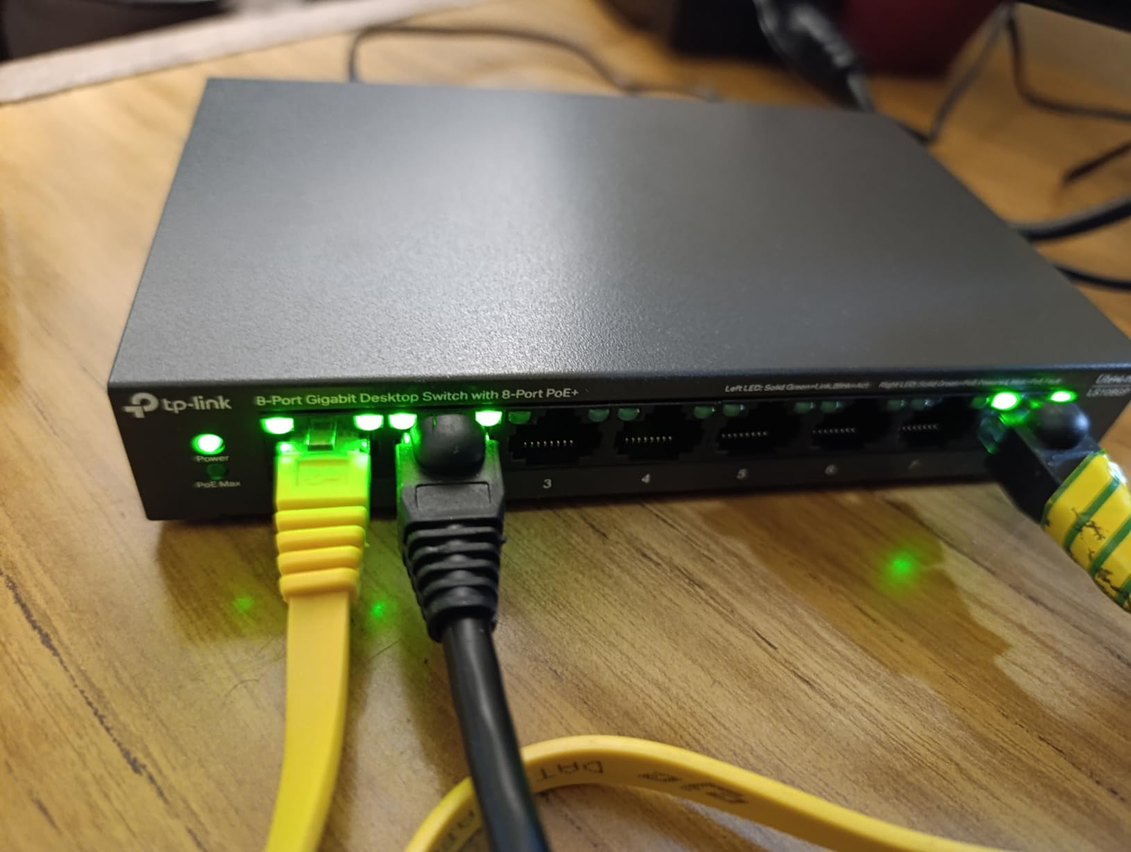 TP-Link LS108GP, 8 Port PoE Gigabit Ethernet Switch | 8 PoE+ Port 62W, Plug & Play, Extend Mode, PoE Auto Recovery, Desktop/Wall Mount, Silent Operation customer photo 1