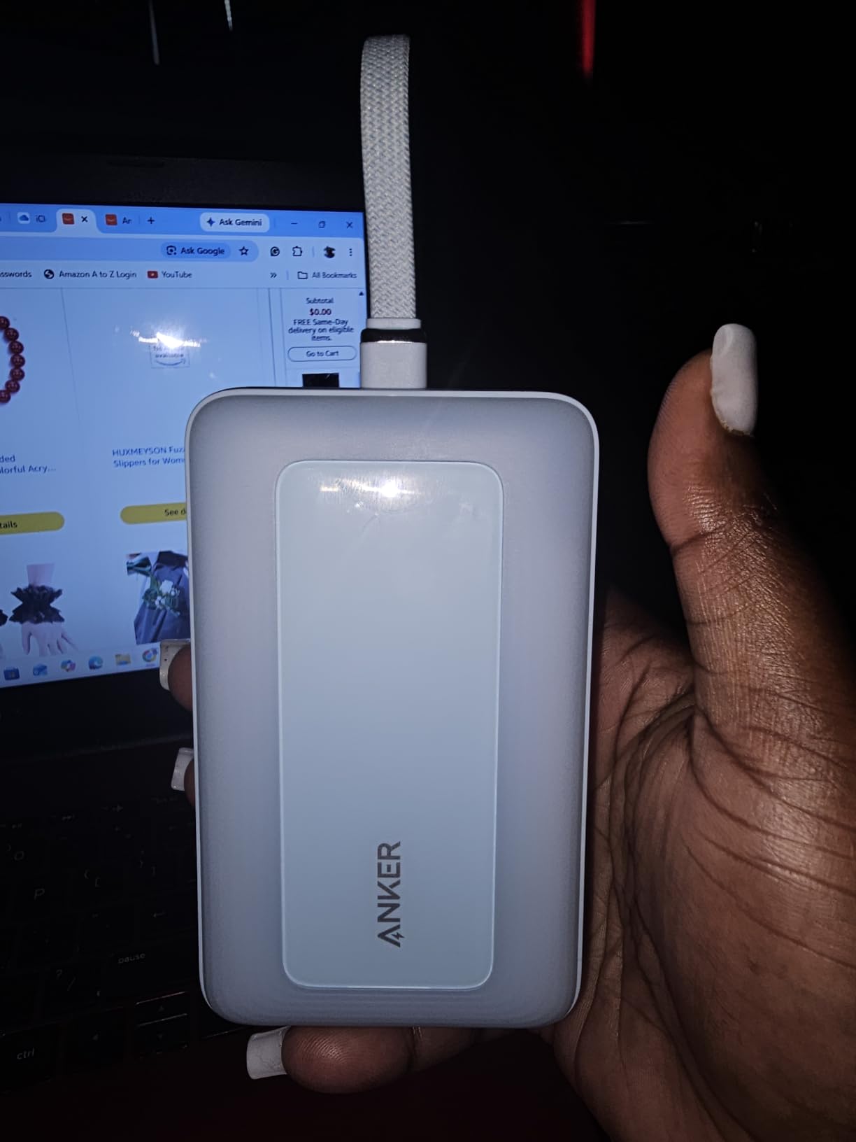Anker Zolo Power Bank, 20,000mAh 30W Portable Charger with Built-in USB-C | High-Speed Charging for iPhone 17 / 16 / 15 Series, Galaxy, and More customer photo 2